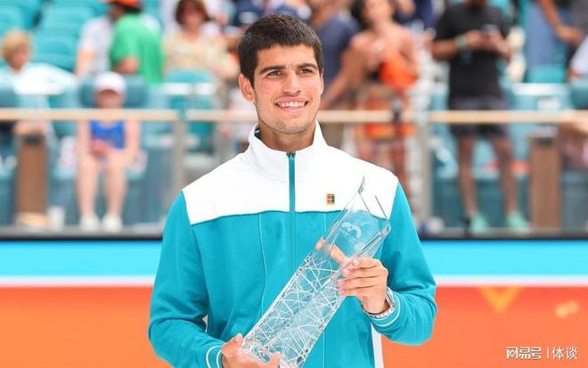 在这瞬息万 在这瞬息万