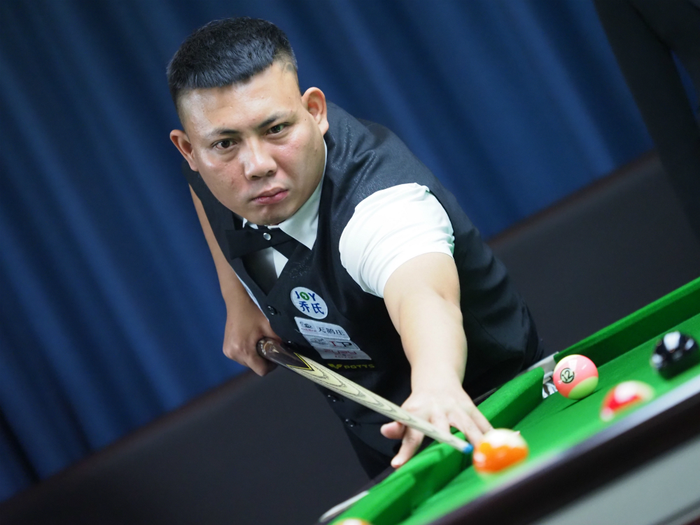 布云朝克特 布云朝克特