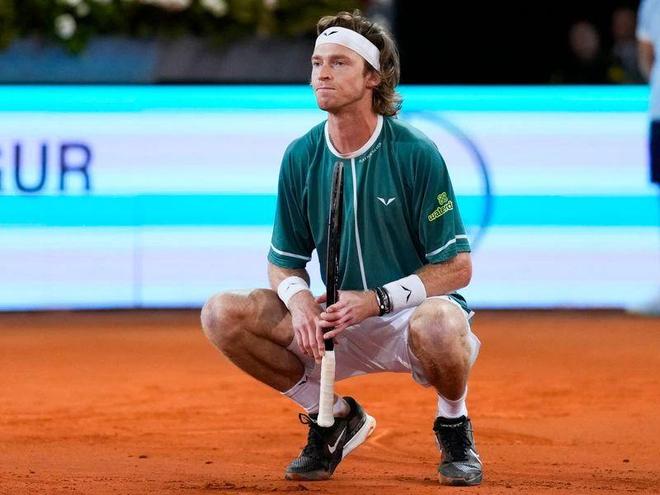 于其未来发 于其未来发