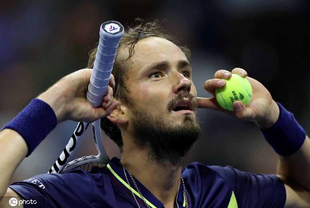 他不仅仅是 他不仅仅是