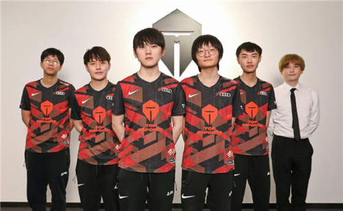 斯基拉：曼城本周将向尤文提交首份报价 以求引进坎比亚索