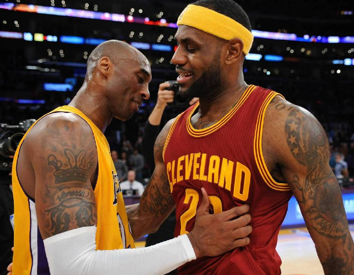 球中完成背 球中完成背